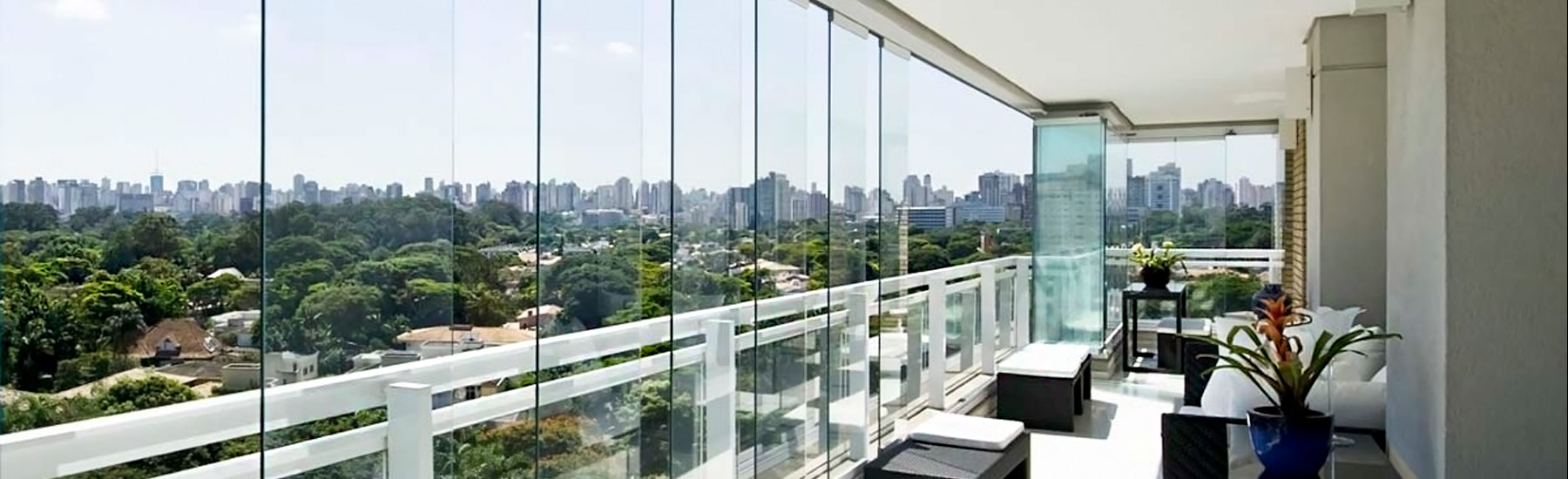 Cortinas de Vidro Deslizantes para Varandas e Terraços